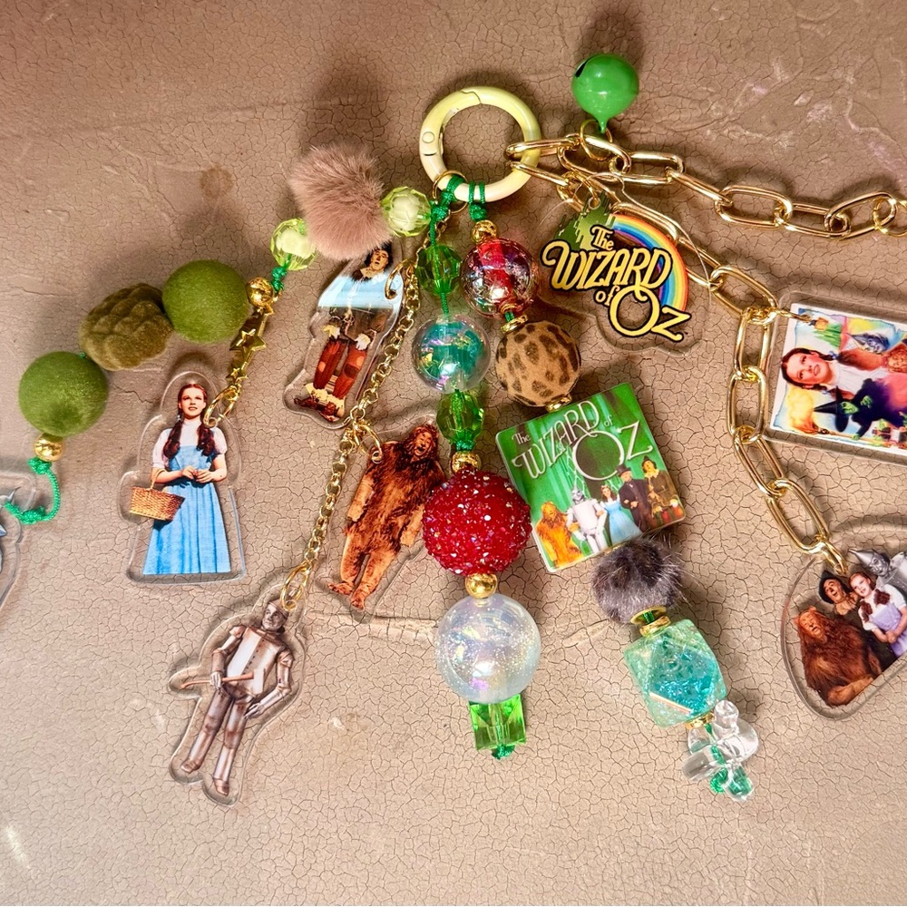 Green Multi-Charms Keychain - Picture 2 of 2